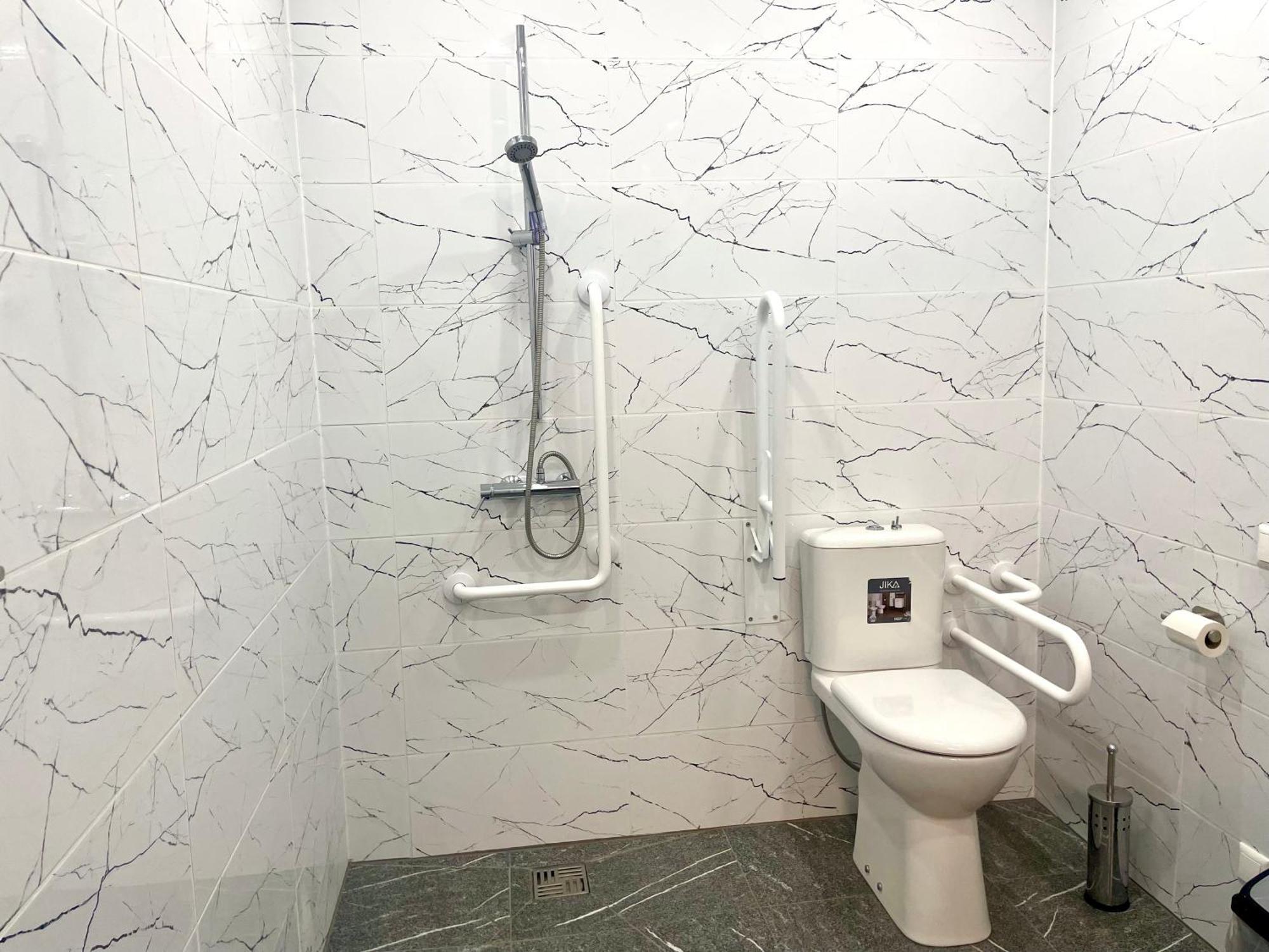 Central Hostel Елгава Экстерьер фото