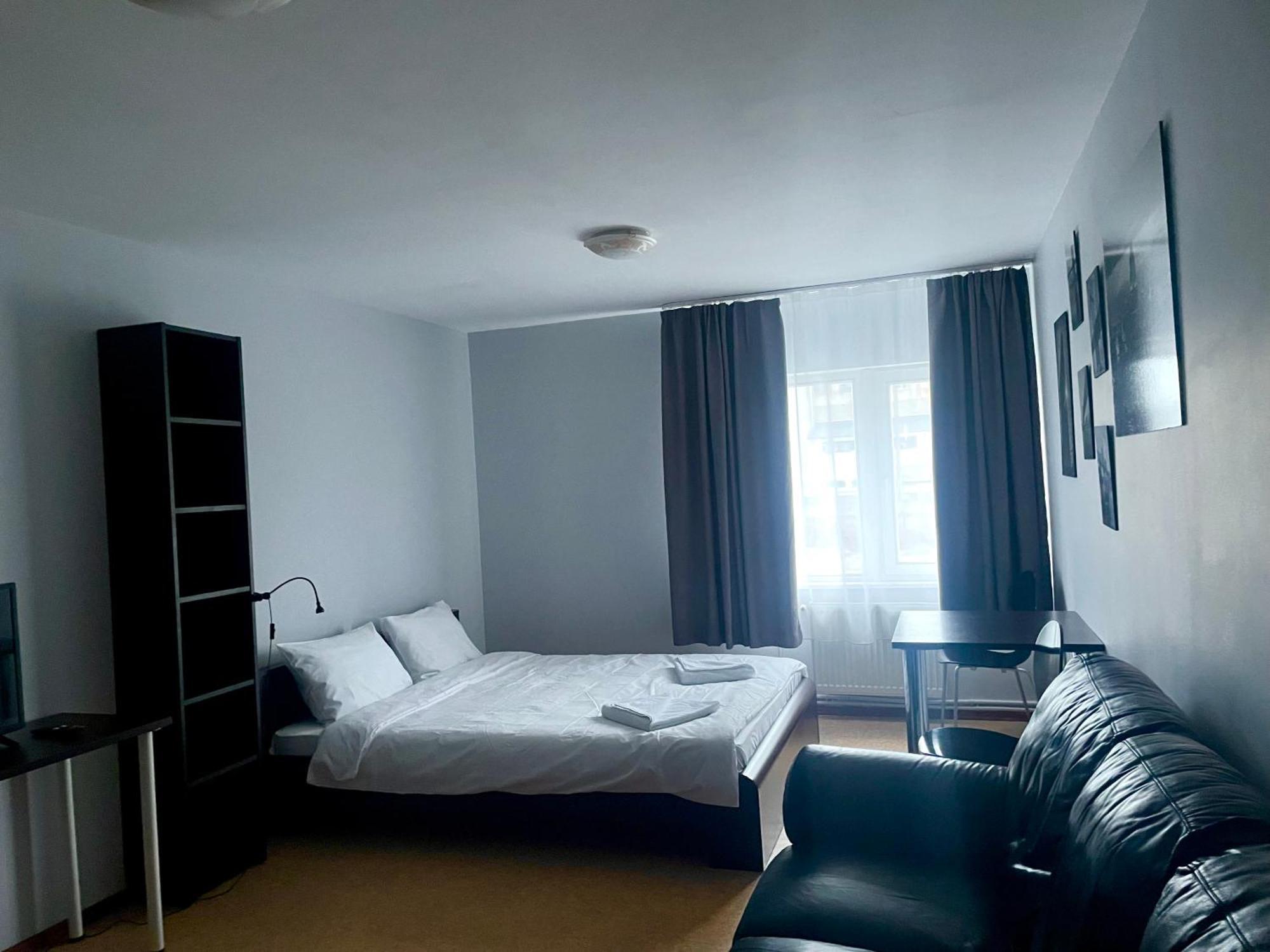 Central Hostel Елгава Экстерьер фото