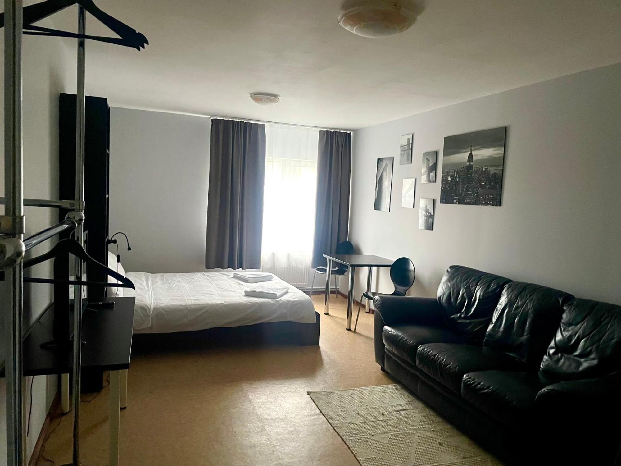 Central Hostel Елгава Экстерьер фото